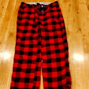American eagle outfitters red plaid bottoms LG